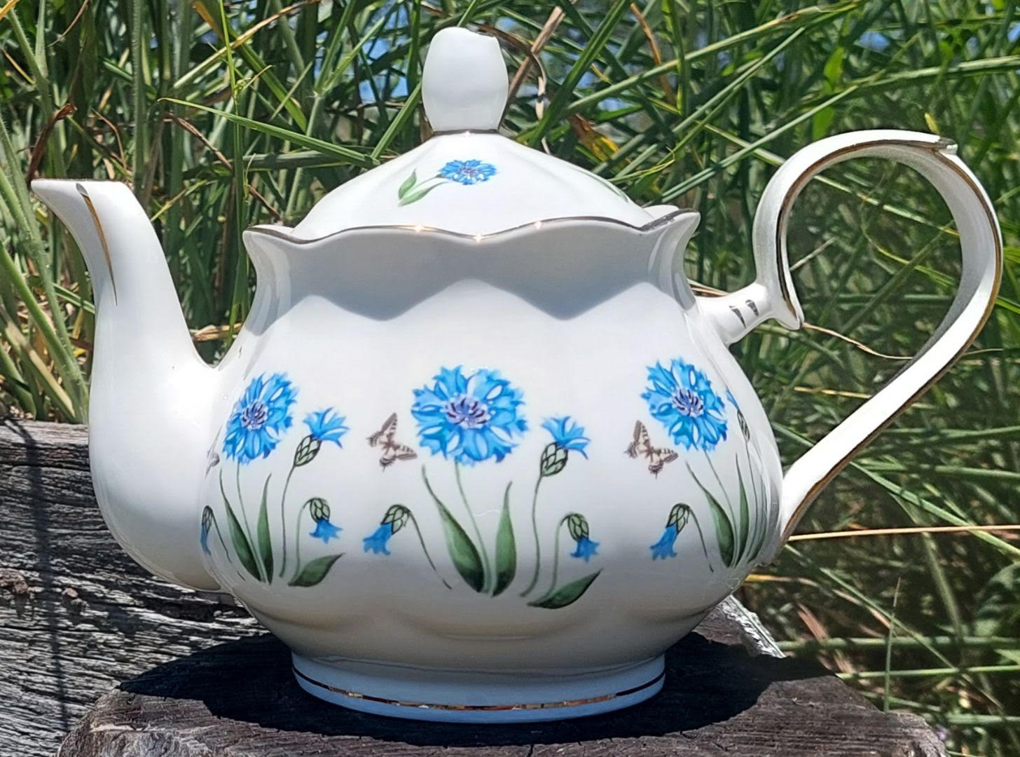 Blue Daisy 4 cup Teapot (Custom) Blue Daisy 4 cup Teapot (Custom)